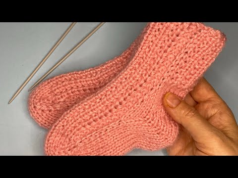 Видео: Как связать ДЕТСКИЕ носки на ДВУХ СПИЦАХ!! На ЛЮБОЙ РАЗМЕР!😍