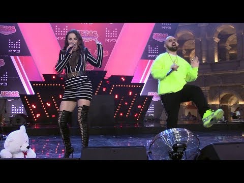 Видео: Artik & Asti - "Ева" (Партийная зона 24.03.2019)