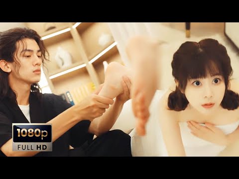 Видео: 💞Мужчина заходит в ванную комнату к женщине; с иголкой на ноге она чудесным образом разговаривает!