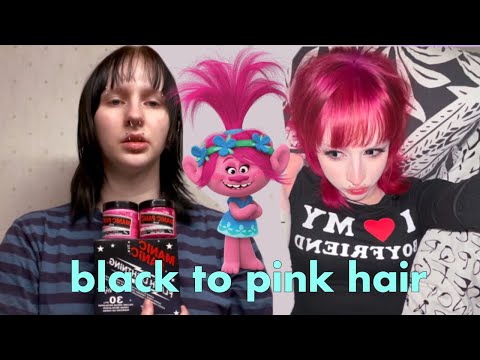 Видео: крашу волосы в розовый цвет после того, как несколько месяцев красила их в черный цвет 😣