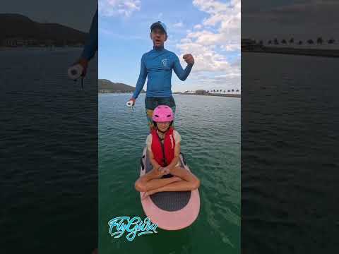 Видео: Техника полета в тандеме на электрофойле HobbyWing. #flyguru #hobbywing #efoil