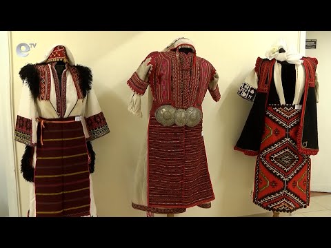 Видео: Изложба от 33 народни носии е подредена в Държавен архив-Хасково