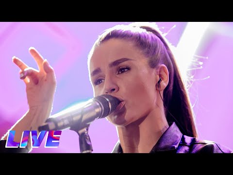 Видео: ZIVERT (LIVE-выступление) на THT MUSIC MEGA PARTY