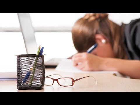 Видео: Эксперты рассказали, как бороться с депрессией после отпуска