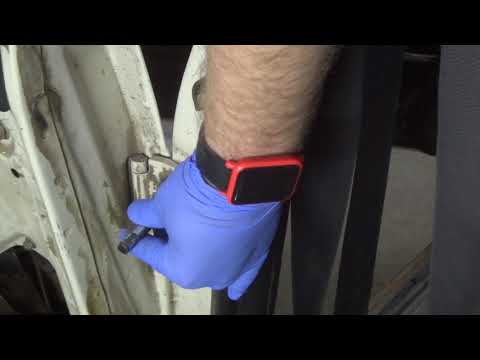 Видео: Легкое и быстрое снятие дверей ВАЗ