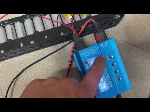 Видео: Ремонт АКБ САМОКАТА XIAOMI M365 Очередной мертвый ОРИГИНАЛ!!!