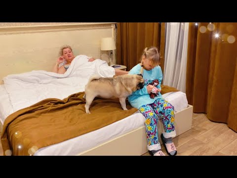 Видео: ВЛОГ Неудачная НОЧЕВКА Алисы у Бабули! Шоппинг в Сочи! @Мили Ванили