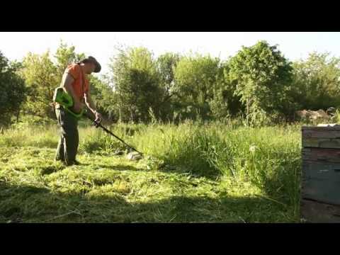 Видео: Триммер Greenworks GD40BC. Крещение репьём и кошение густой, высокой травы