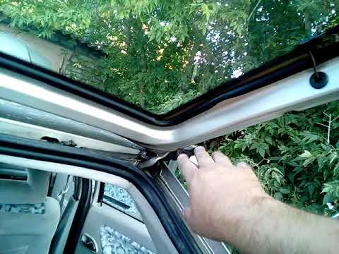 Видео: Ремонт проводки в гофре задней двери автомобиля