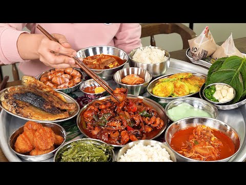 Видео: Мукбанг :) Вкусная корейская еда (осьминог, суп из говядины, рыба на гриле, оладьи из кабачков).