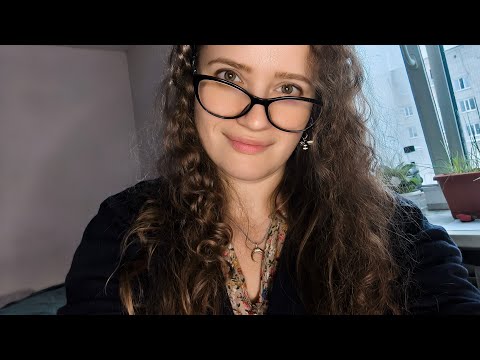 Видео: Простая Жизнь в прямом эфире Вяжет Из Пряжи Гетры