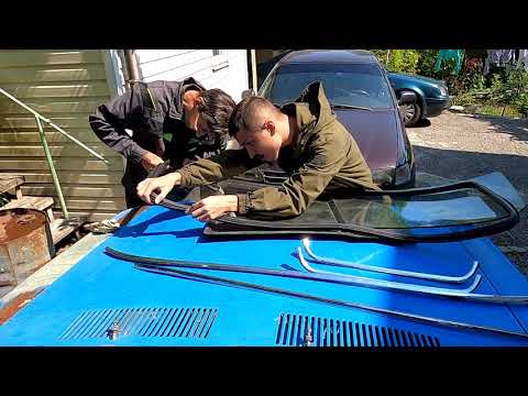 Видео: 9. Как устранить течь лобового и заднего стекла Волги (Пушечное сало)