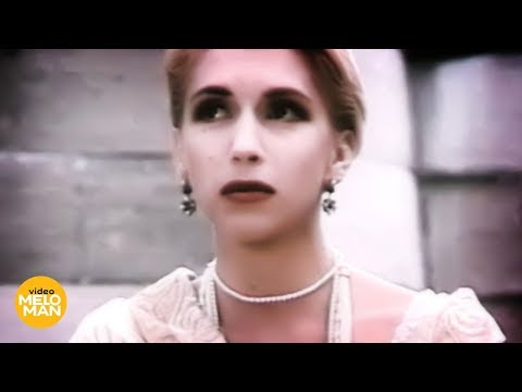 Видео: Алёна Свиридова - Ваши пальцы пахнут ладаном