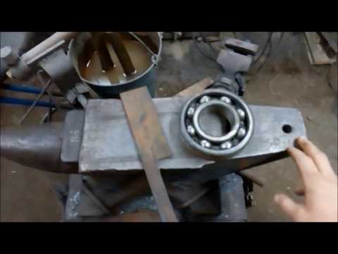 Видео: Ковка трехслойных клинков. Ламинат или Санмай.