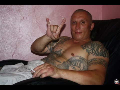 Видео: Почему любят воров и ненавидят ментов