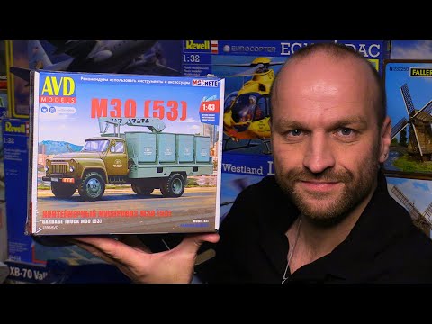 Видео: Новинка !  Обзор и расхламление сборной модели  очень душевного мусоровоза М30 (Газ-53)  AVD  1:43