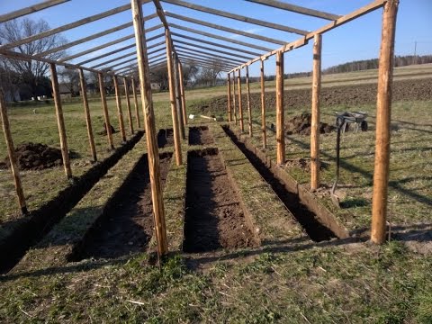 Видео: Очень дешевая теплица 4х12