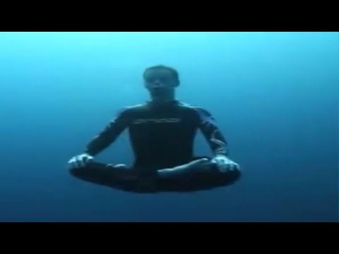 Видео: Абсурдные мемы, которые я нашел в море