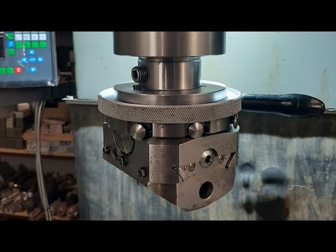 Видео: Планирующая расточная головка. Facing Boring Head. BT40