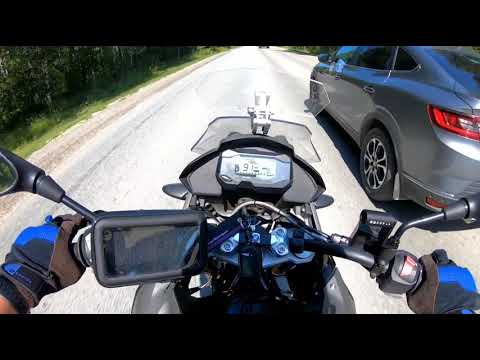 Видео: БМВ G310GS на трассе. Динамика и потенциал.