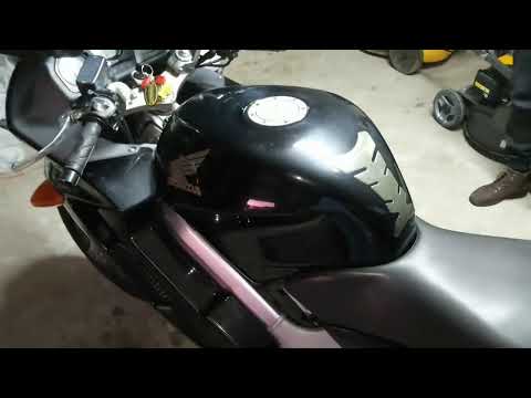 Видео: Подбор мотоцикла Honda VFR 800