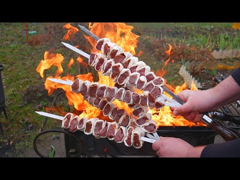 Видео: ШАШЛЫК ИЗ ПЕЧЕНИ НА МАНГАЛЕ. ENG SUB.
