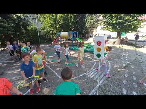 Видео: БДП - С децата от II група при ДГ №23 "Кипарис" - гр. Стара Загора