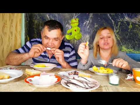 Видео: MUKBANG // КОЛБАСА С ХАМСОЙ // УЖИН НА ДЕРЕВНЕ