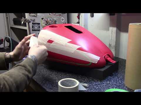 Видео: Руководство по индивидуальной покраске мотоцикла Harley Davidson — Часть 1 из 2