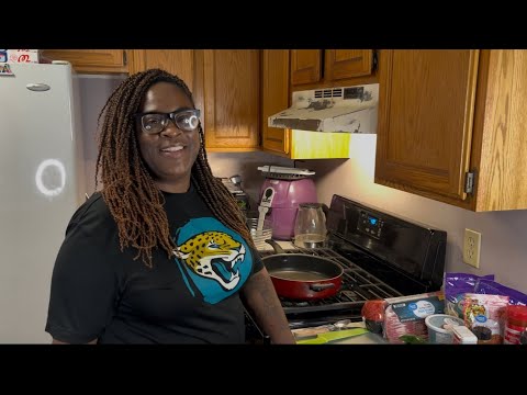 Видео: Советы по приготовлению | Бургер с беконом, фаршированный халапеньо попперсами