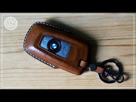 Видео: [Кожаное ремесло] BMW Smart Key Fob Case | Leathercraft DIY | Wet Molding Leather