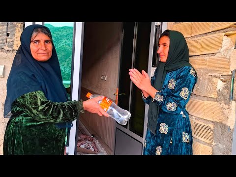 Видео: Помощь: Добрая женщина, изменившая жизнь бездомной матери