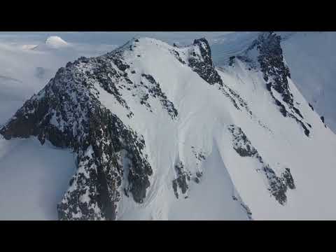 Видео: Камчатка, На снегоходе к домашним вулканам Корякский и Авачинский.