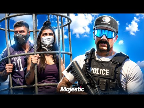 Видео: КОНФЛИКТ С БЕЗДАРНОЙ СЕМЬЕЙ ВЫСЕРОВ в ГТА 5 РП / MAJESTIC RP