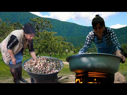 Видео: Приготовление натурального варенья и компота из цветков акации в лесу