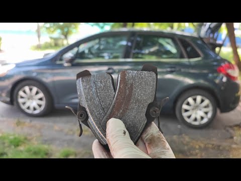 Видео: Замена задних тормозных колодок Citroen C4 B7 ревизия.