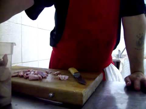 Видео: Нож в работе,клинок из стали Р6М5