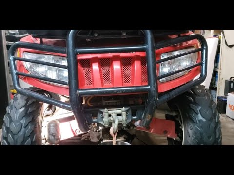 Видео: Настройка квадроцикла Arctic Cat, осмотр и советы по эксплуатации, замена масла в дифференциале, ...