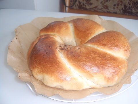 Видео: Веночек с ореховой начинкой