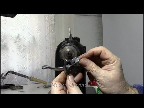 Видео: Как собрать и отрегулировать регулятор длины стежка и поставить шкив на машину Орша. Видео № 402.
