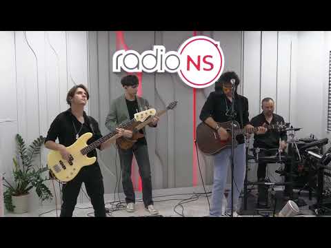 Видео: Живое выступление группы КИНОГЕРОЙ на RADIO NS 