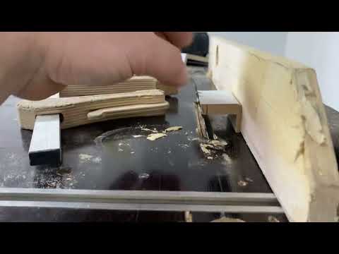 Видео: Распил наличника вдоль. Усеченный наличник.