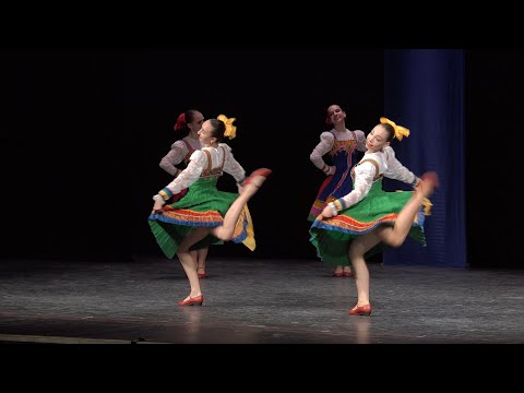 Видео: "Озорные дробушки", ансамбль "Школьные годы". "Mischievous crunches", ensemble "School Years".