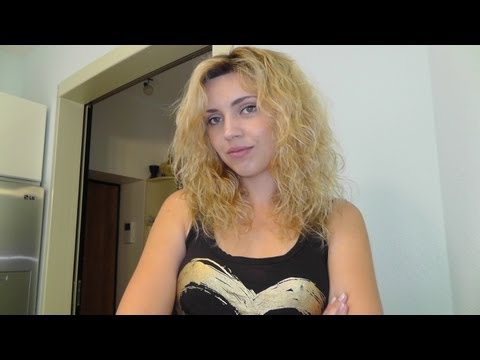 Видео: УКЛАДКА "МОКРЫЙ ЭФФЕКТ". Лёгкие и быстрые кудряшки за 5 минут