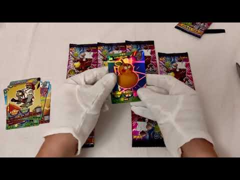 Видео: Plants vs. Zombies / Растения против Зомби. Распаковка карточек.