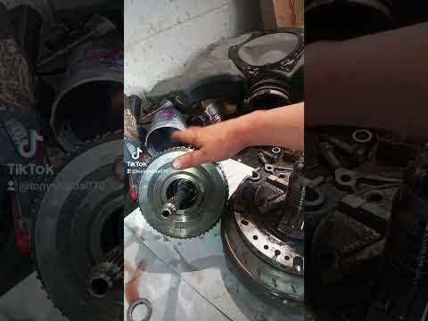 Видео: Замена насоса трансмиссии Dodge Caravan, Journey, Chrysler Town and Country 62TE #сделай сам #мех...