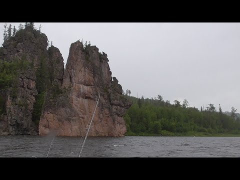 Видео: Рыбалка летом Открытие сезона Сплав по реке Бирюса от Усть Яги до Кедрового