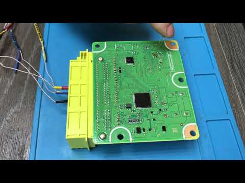 Видео: Программирование блока SRS TOYOTA PRIUS с помощью M&D Flasher и модуля Renesas UART