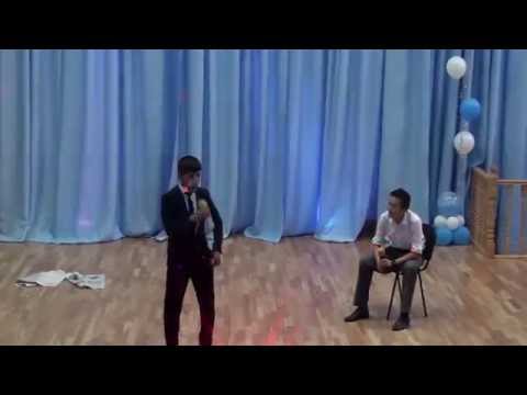 Видео: День учителя в НИШ ФМН г. Шымкент (пародия с участием дуэта Twix)