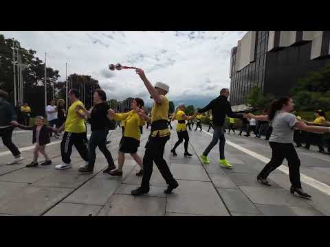 Видео: Танцов форум на КБНТ "Чанове" - Енино хоро (2/2)